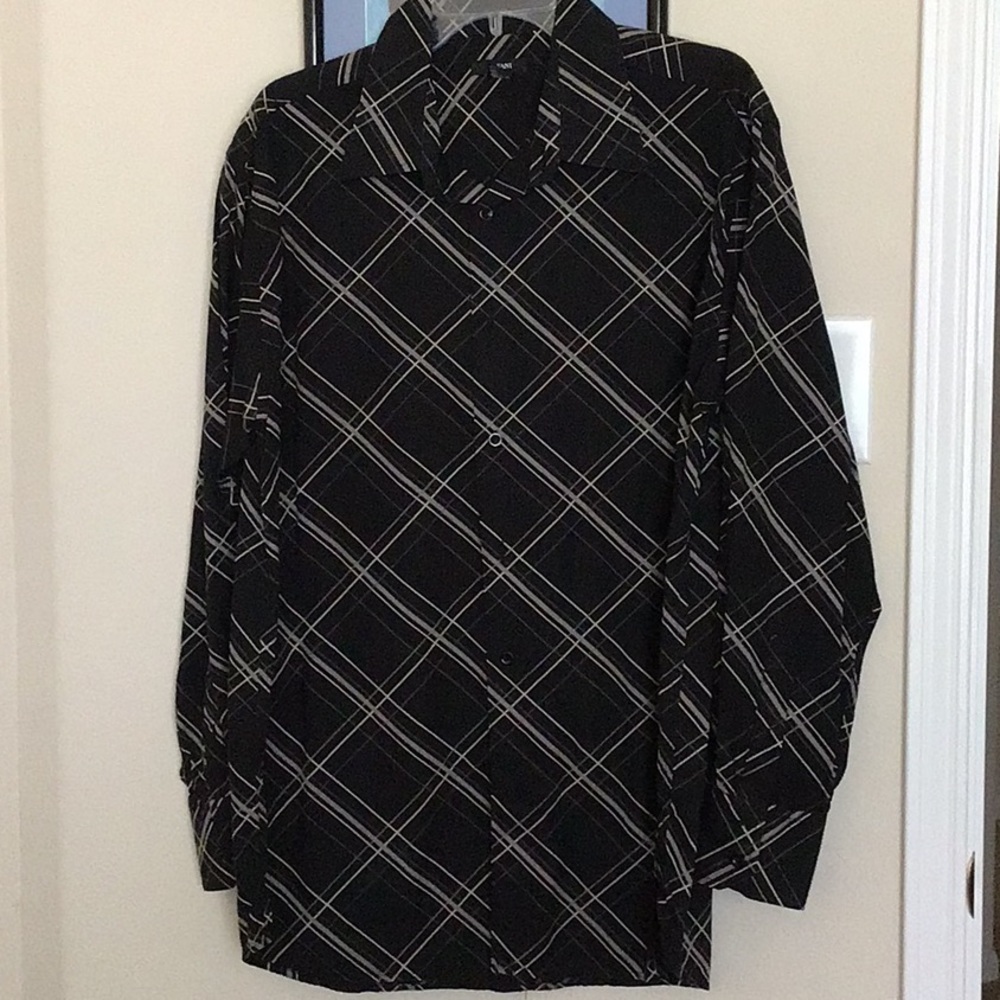 Beautiful long sleeves shirt in black and grey stripe.